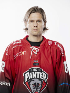 18 Kevin Parras