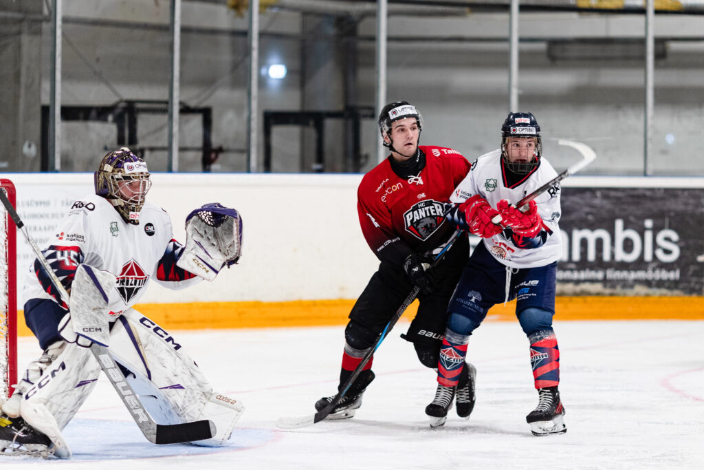 HC Panter esindusmeeskond sai Optibet hokiliigas kirja kuuenda võidu